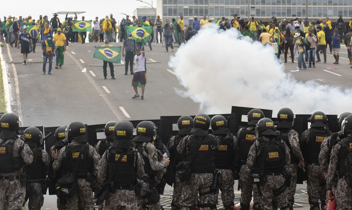 Alexandre de Moraes acatou as denúncias apresentadas contra 200 manifestantes.