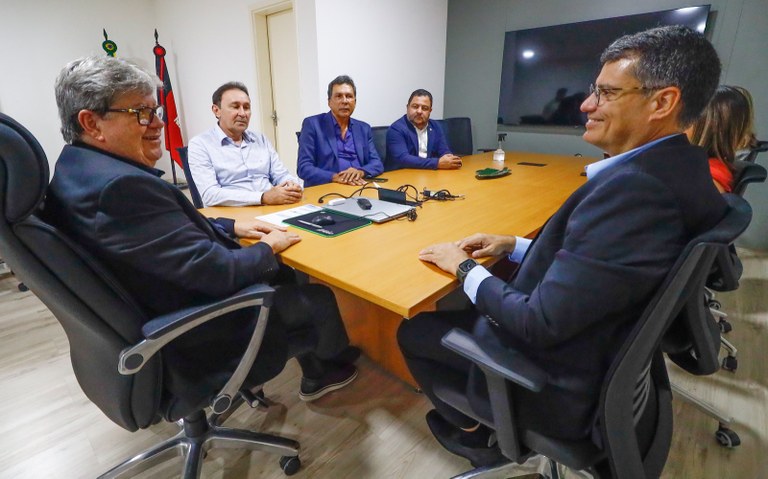João Azevêdo se reuniu com diretores do Conapra - Foto: divulgação