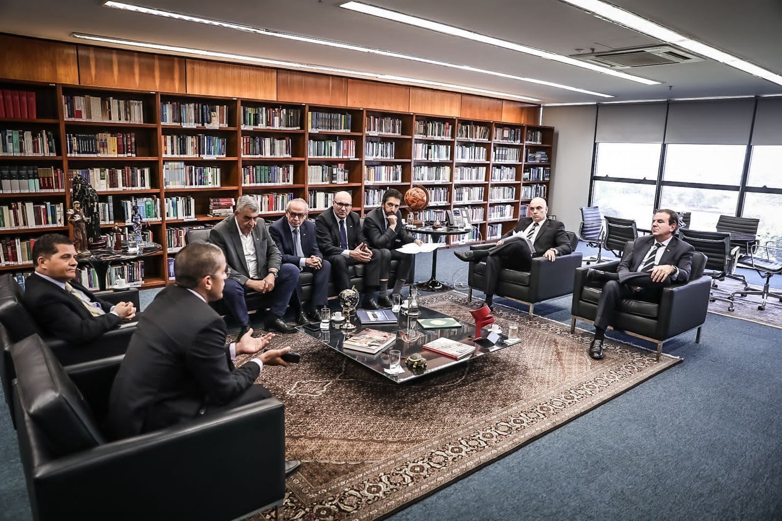 Prefeito em conjunto om outros membros da frente participaram de reunião no STF - Foto: Reprodução