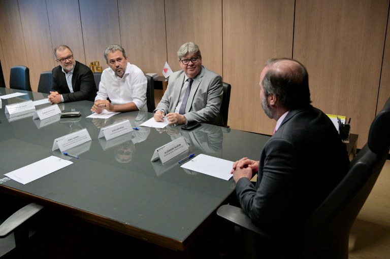 João Azevêdo discutiu potencial energético da região com o ministro - Foto: Reprodução