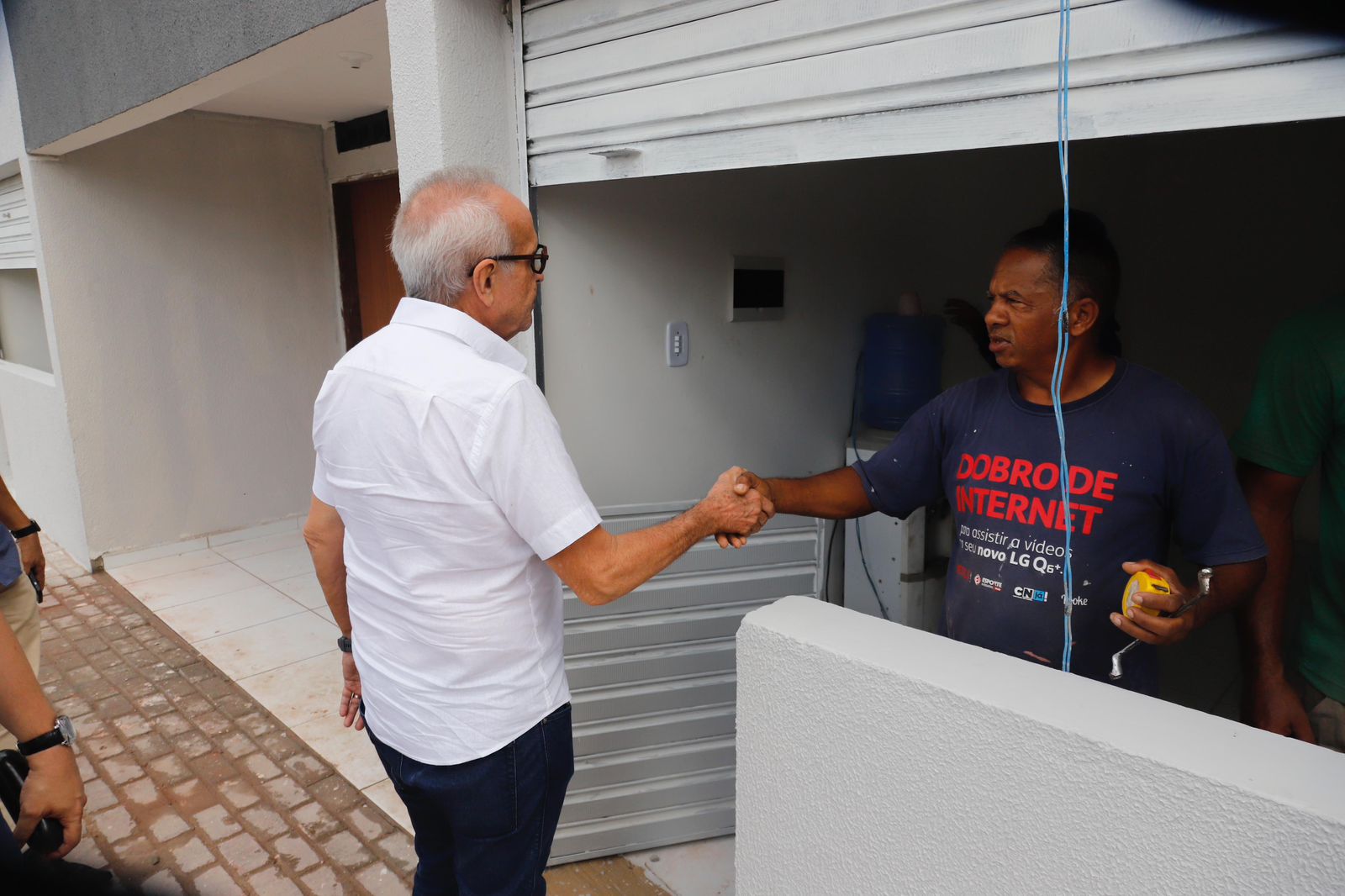 Cícero realizou entrega de apartamentos para moradores do novo residencial - Foto: Reprodução