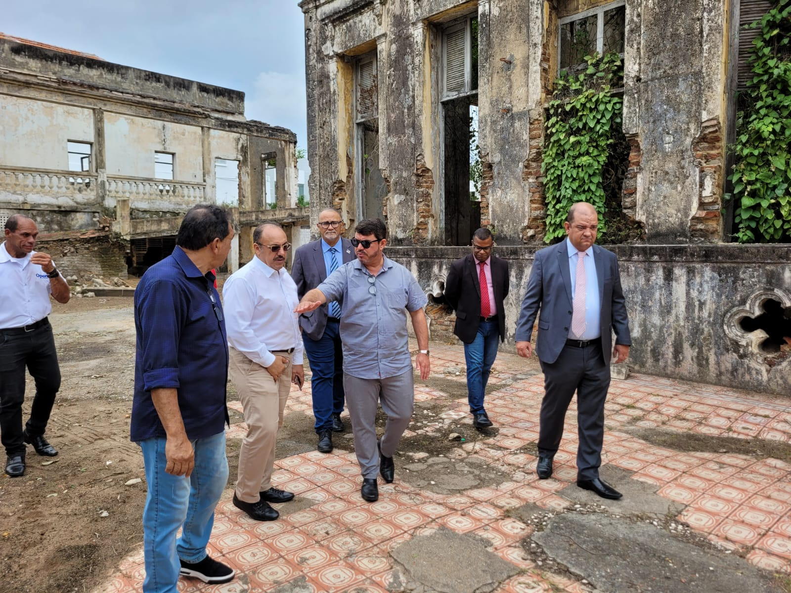 Dinho já visitou local onde será a nova sede com outros vereadores - Foto: Reprodução