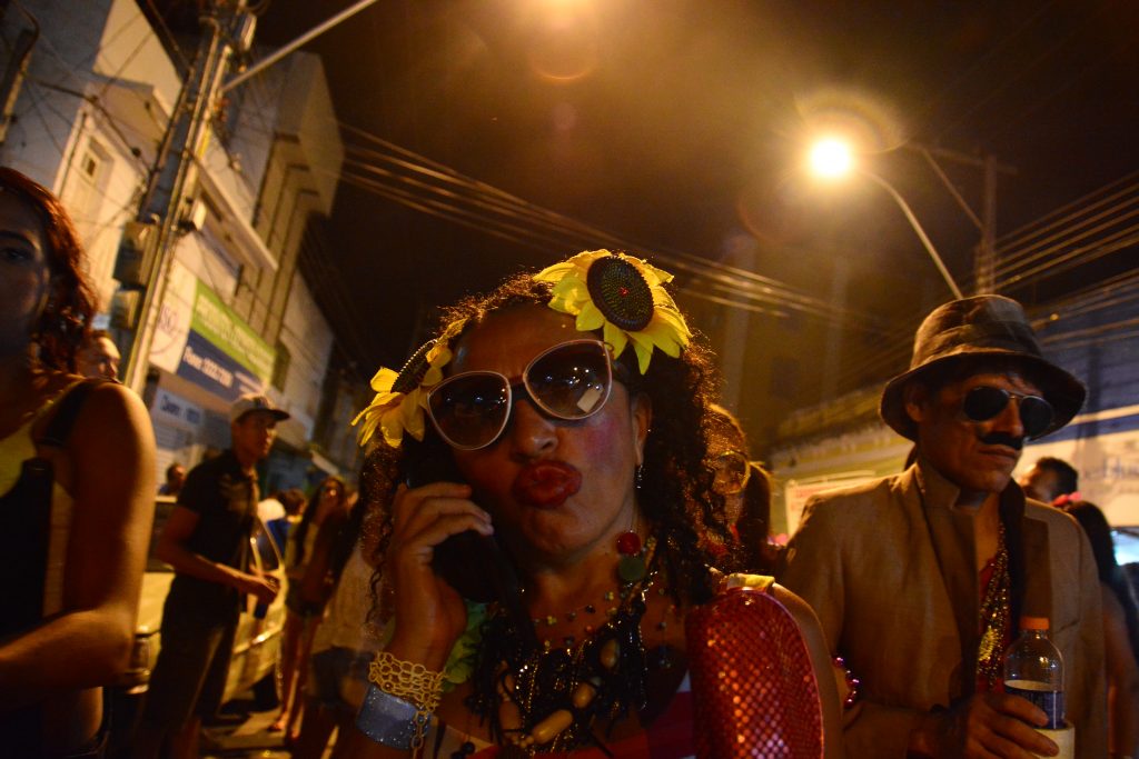 Dermatologista alerta foliões sobre cuidados necessários para se tomar ao usar maquiagem no carnaval - Foto: Reprodução