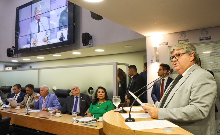 João Azevêdo prestou conta do ano de 2023 em seu discurso para abertura do ano legislativo - Foto: Reprodução