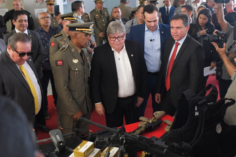 Governador realizou entrega de armas e novos equipamentos para PMPB - Foto: Reprodução
