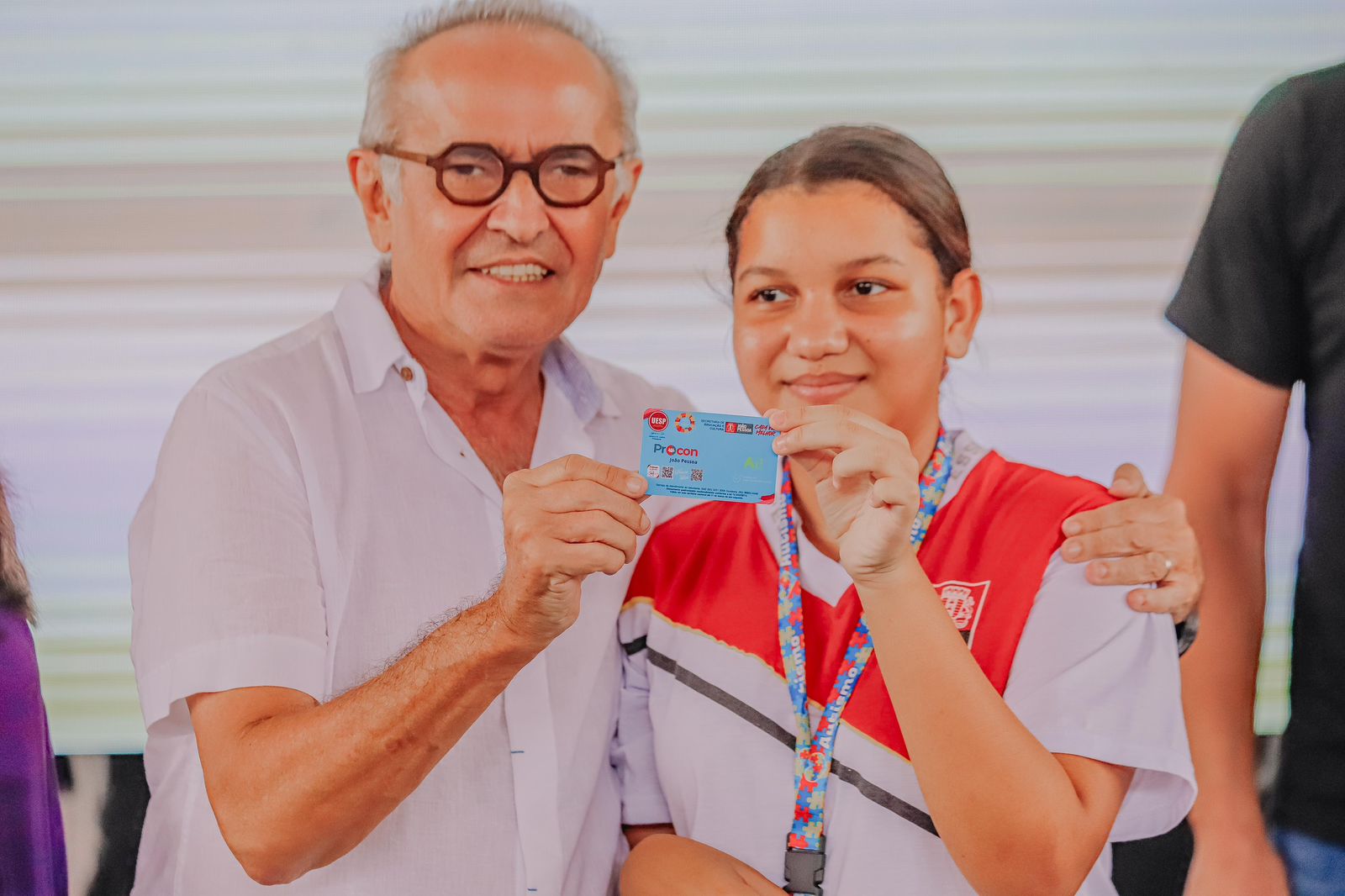 Carteiras estudantis foram entregues gratuitamente para mais de 500 estudantes - Foto: Reprodução