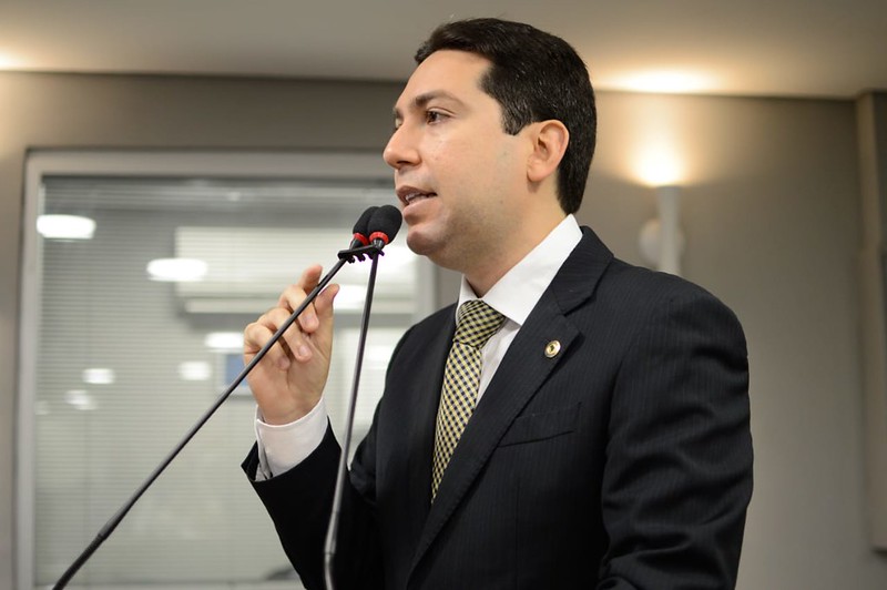 Deputado Felipe leitão é autor do projeto de lei que garante gratuidade em estacionamento de universidades para estudantes - Foto: Reprodução