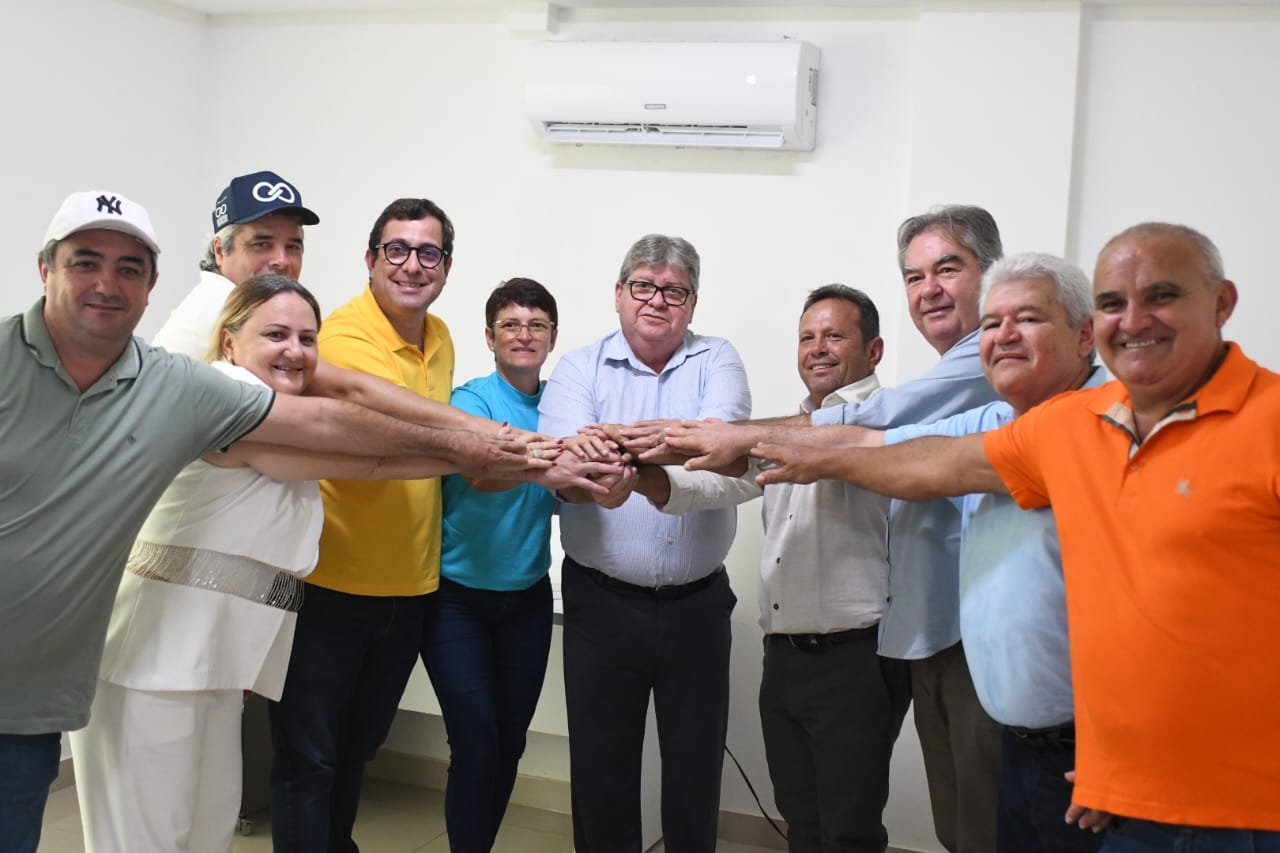 João e Gervásio conversaram com representantes de projetos majoritários do interior do estado - Foto: Reprodução