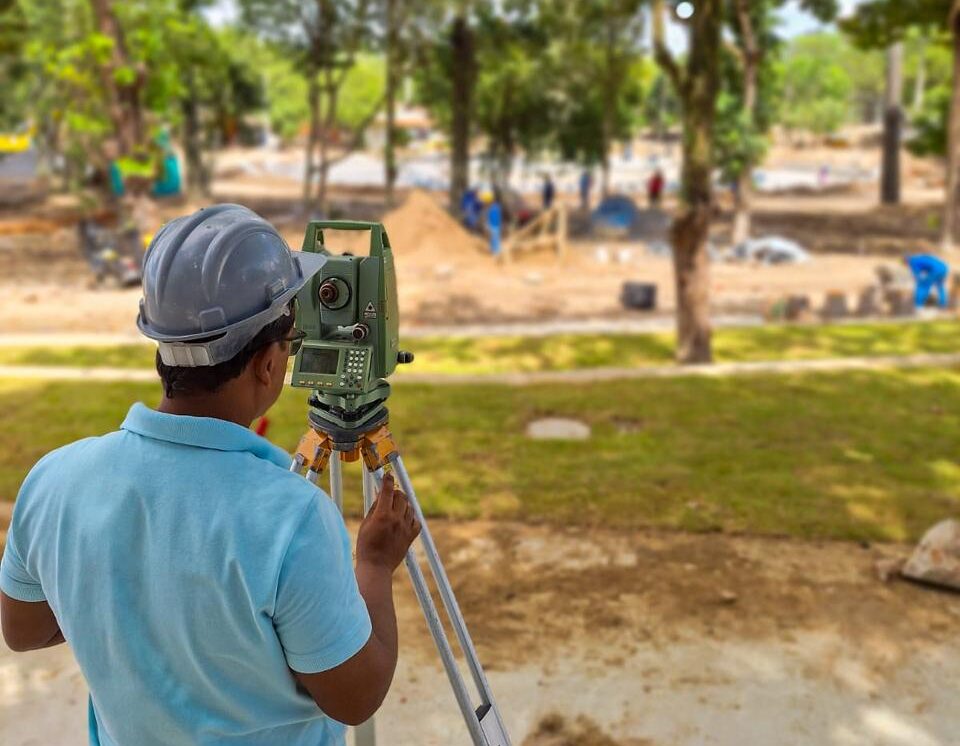 Novo gramado está sendo aplicado no Parque Evaldo Cruz - Foto: Reprodução