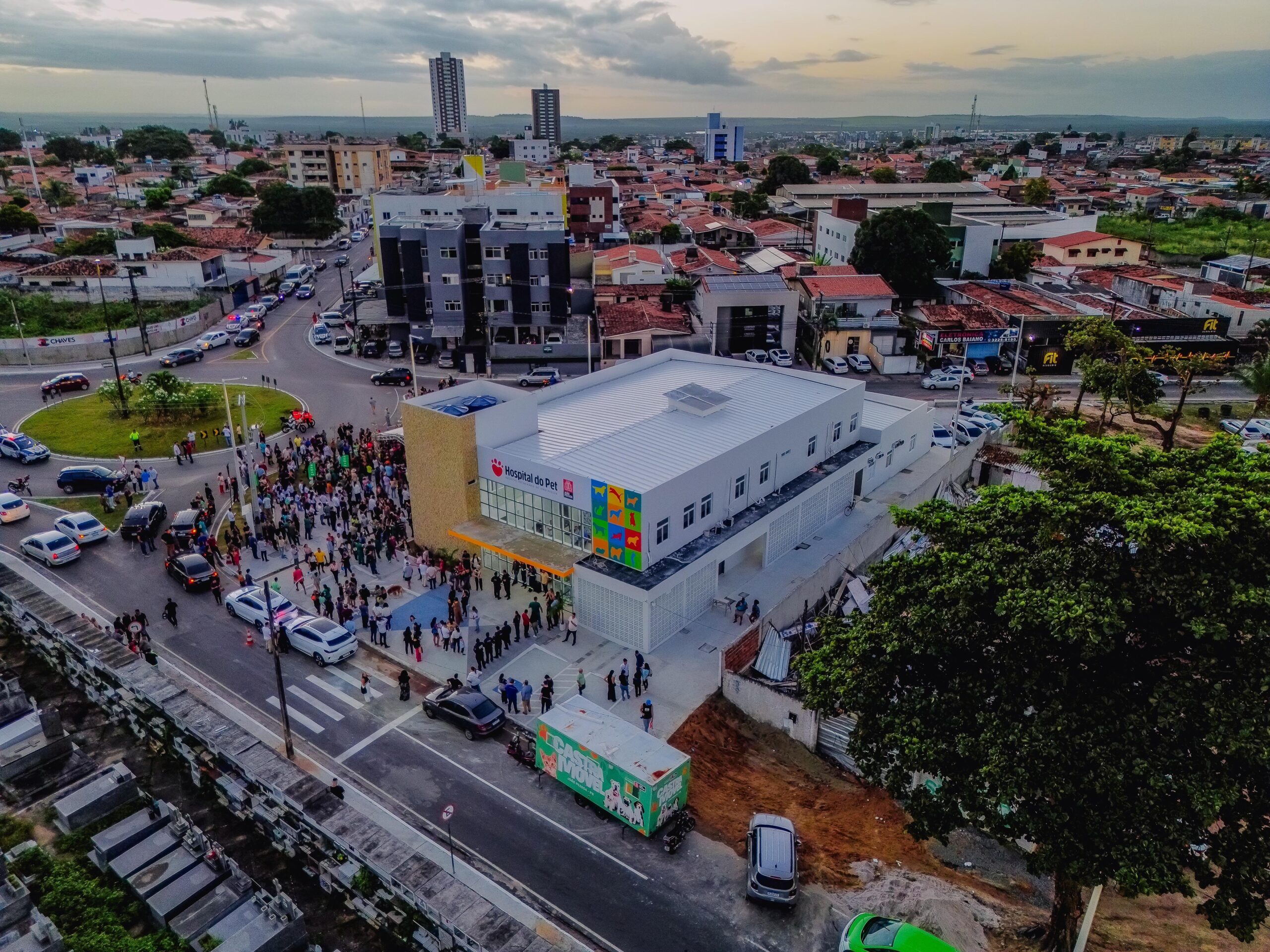 Novo Hospital para 'pets' foi entregue pelo prefeito de João Pessoa, Cícero Lucena