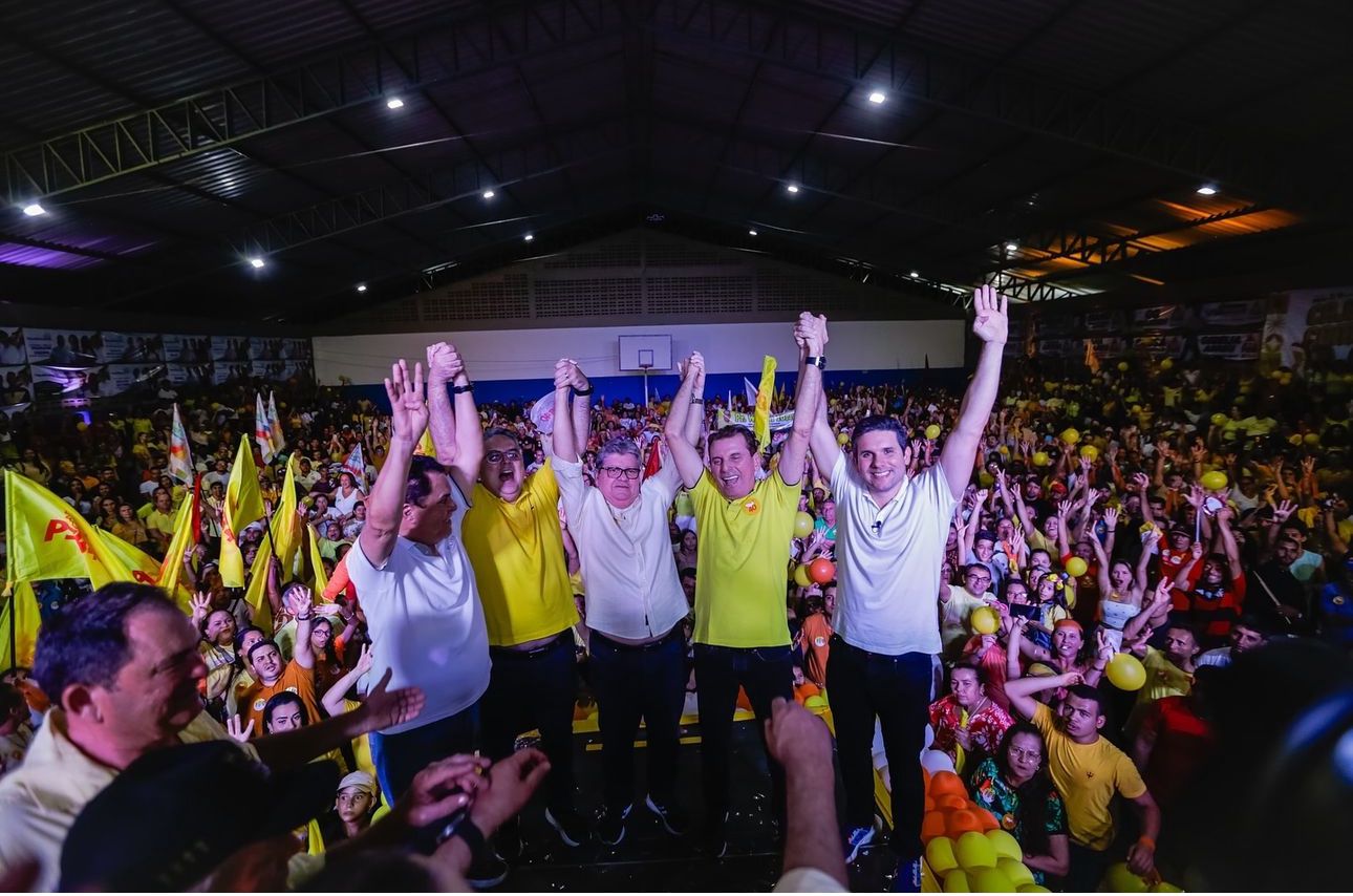 João Azevêdo prestigiou a convenção do PSB, em Cajazeiras