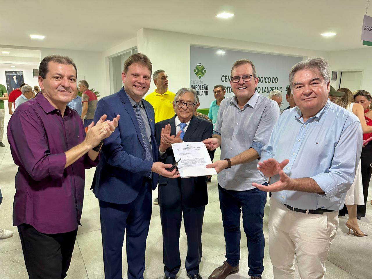 O Centro Oncológico do Hospital Napoleão Laureano foi inaugurado na noite dessa segunda-feira (29), na cidade de Sousa, no Sertão paraibano.