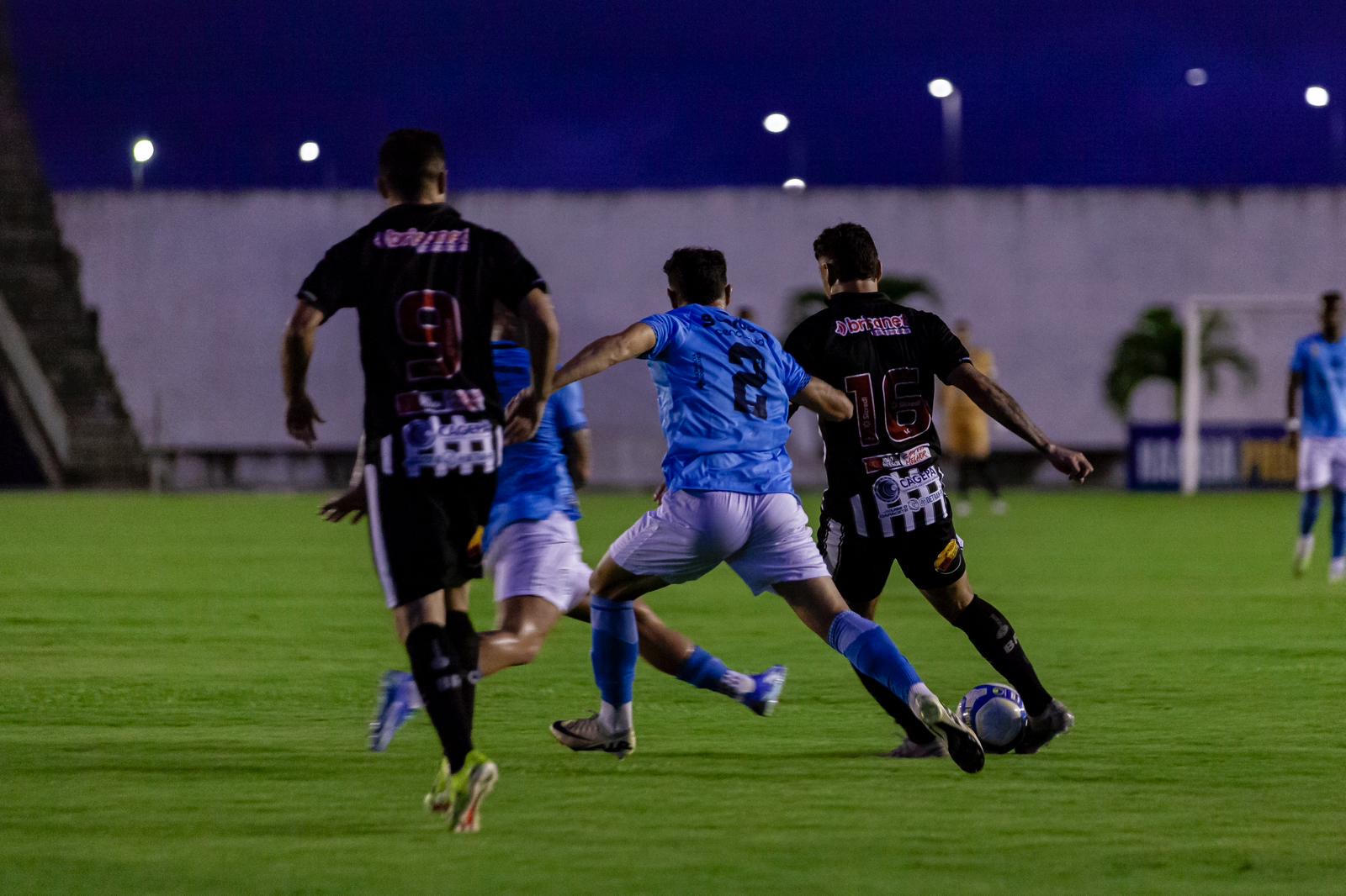 Botafogo-PB sofre gol do meio de campo nos acréscimos e fica no empate com o Confiança-SE