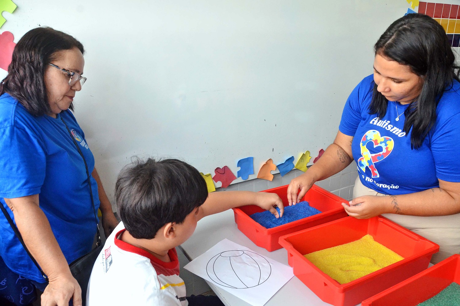 Cícero garante ampliar programa de cuidadores e fortalecer acompanhamento pedagógico especializado nas escolas