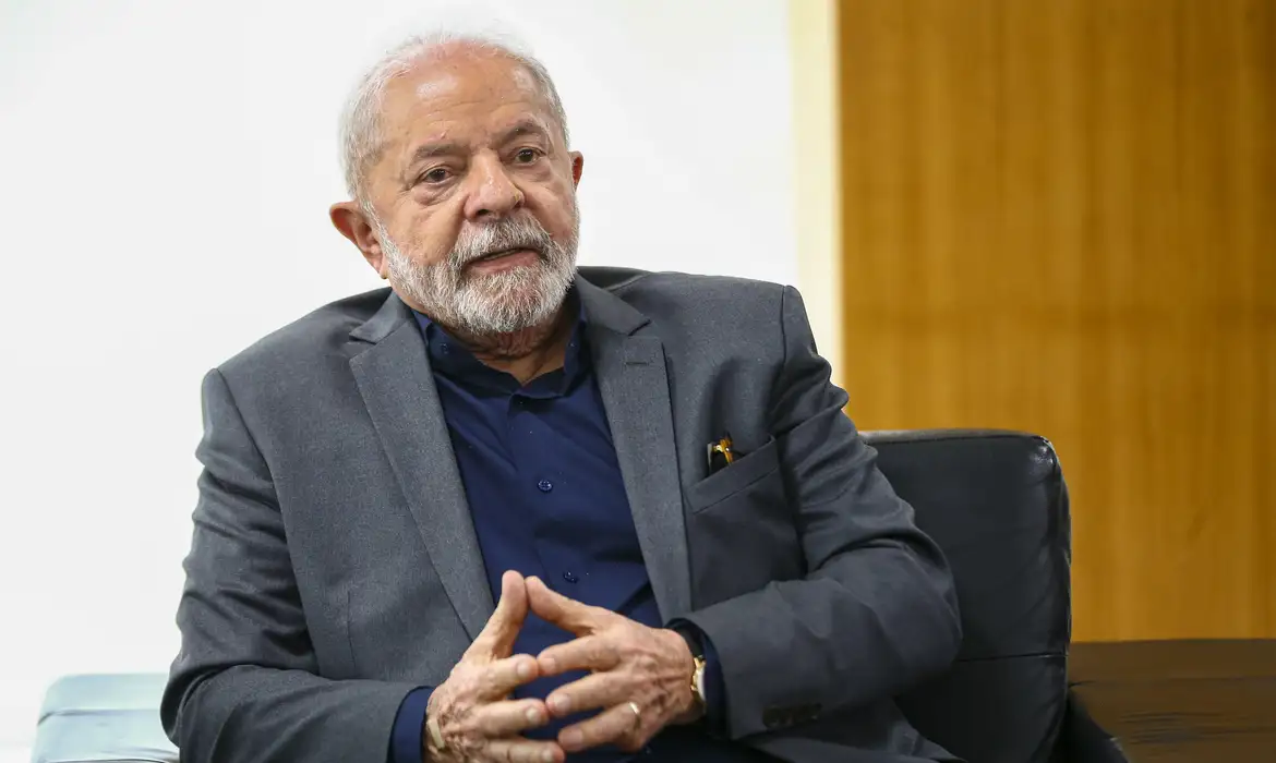 “Alguém que pratica assédio não vai ficar no governo”, diz presidente Lula sobre o caso do ministro Silvio Almeida