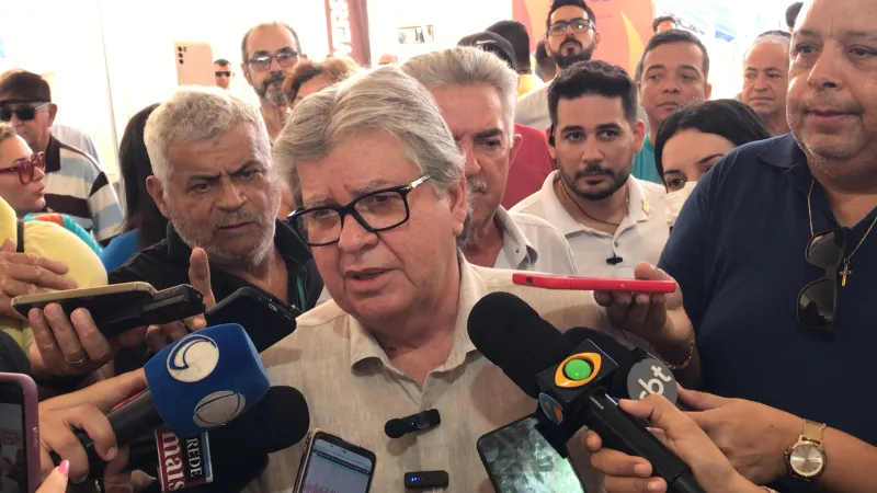 João Azevêdo avalia fortalecimento das candidaturas de Cícero Lucena e Dr. Jhony Bezerra para o 2º turno das eleições em João Pessoa e Campina Grande