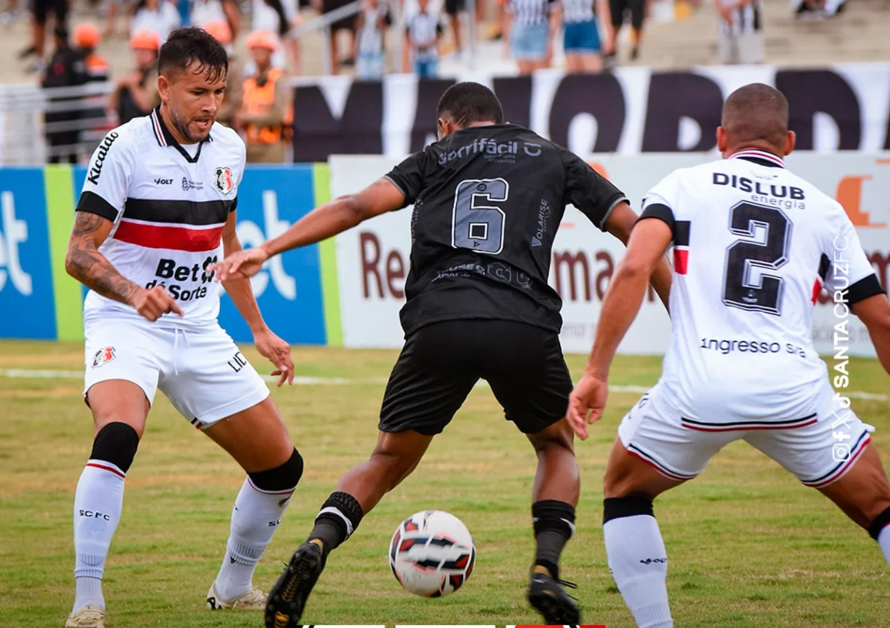 Santa Cruz segura pressão, vence o Treze fora de casa e estreia com vitória na Série D