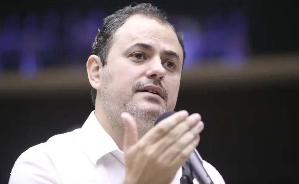 O deputado federal Glauber Braga (PSOL–RJ) estará em João Pessoa nesta segunda-feira (19) para participar de um ato político em defesa de seu mandato