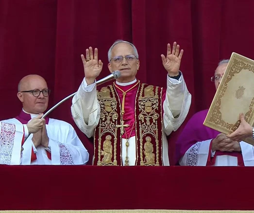 Vaticano divulga brasão e lema do Papa Leão XIV, com forte inspiração agostiniana