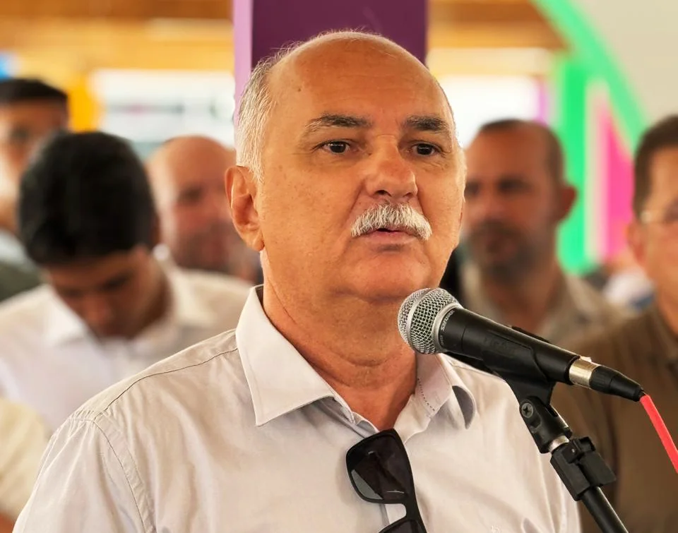 Silencioso, mas em movimento: ex-prefeito Zezé prepara o próximo passo