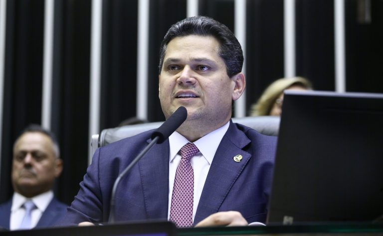 Protocolado pedido de CPI Mista no Congresso Nacional para investigar fraudes no INSS