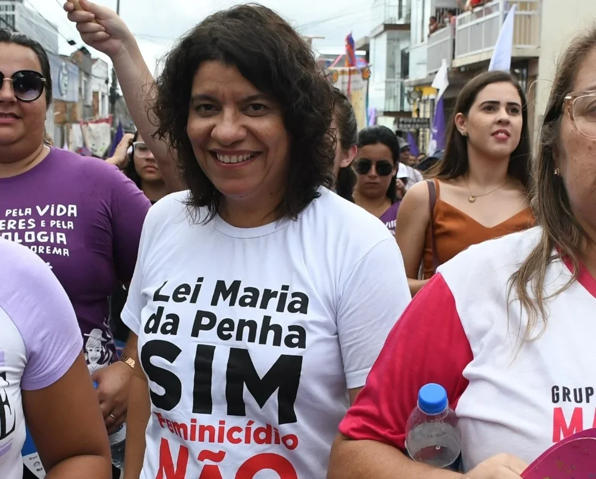 Ex-deputada Estela Bezerra é nomeada para cargo na secretaria nacional de enfrentamento à violência contra as mulheres