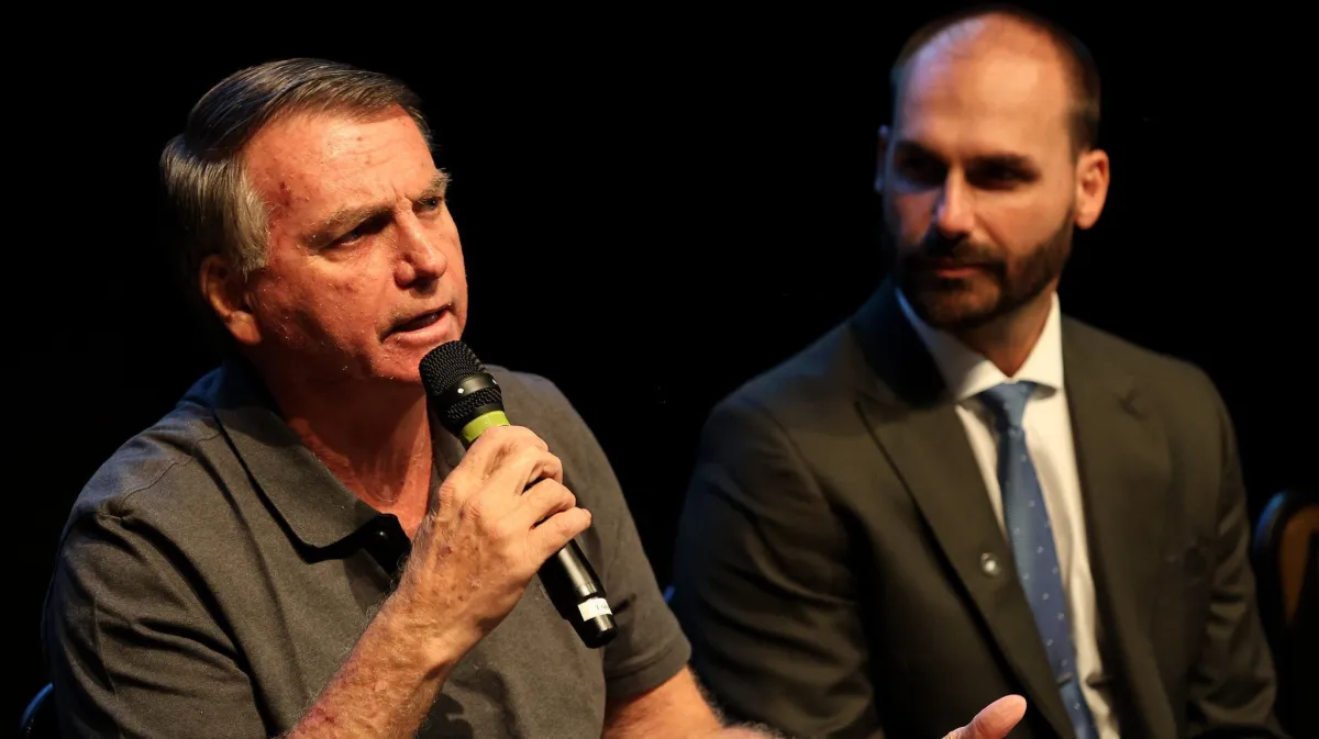 Bolsonaro diz que deu R$ 2 milhões para bancar filho Eduardo, que está nos EUA: "Não quero que ele passe dificuldades"