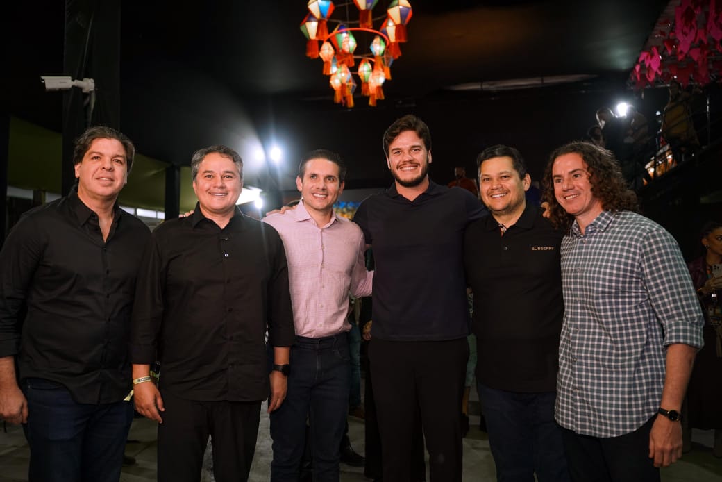 Bruno recebe David Alcolumbre e Hugo Motta no Parque do Povo, no Maior São João do Mundo