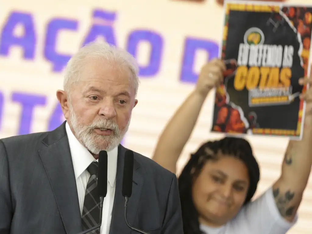 Governo define divisão das cotas raciais em concursos públicos; negros, indígenas e quilombolas terão 30% das vagas