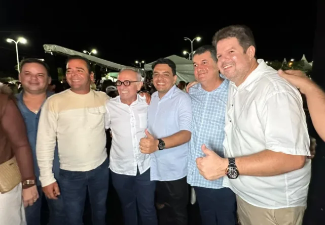 Cícero Lucena intensifica articulações no interior do Estado e participa da Cabra Fest em Amparo