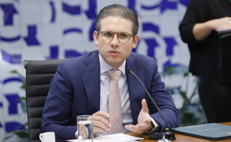 Hugo Motta elogia Alexandre de Moraes por suspender aumento do IOF: “Decisão em sintonia com a maioria da Câmara e da sociedade”