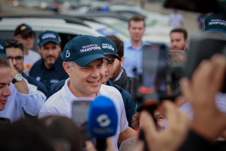 Renan Filho anuncia 1º VLT de Campina Grande e garante entrega de 15 km de linha férrea modernizada em 12 meses