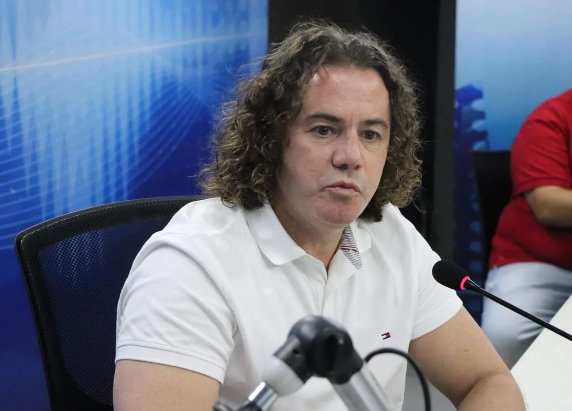 Ruptura à vista? Reconfiguração política deve afastar Veneziano de 'aliado' na oposição na Paraíba