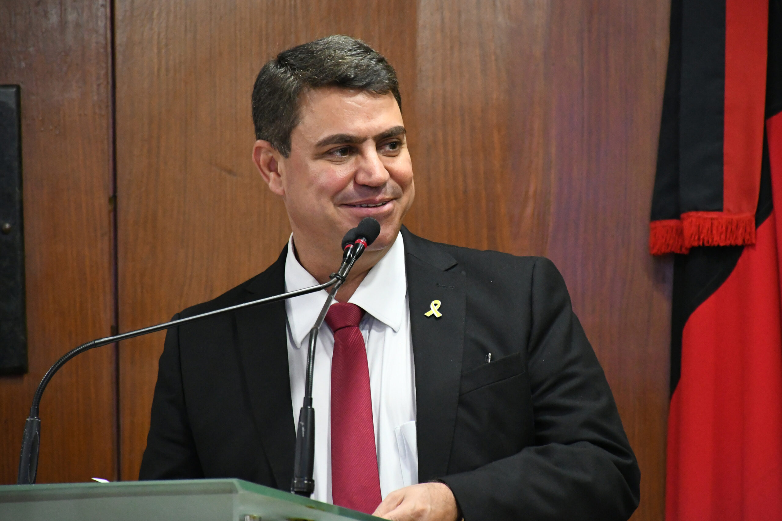 Projeto de Lei de Dinho prevê medidas de prevenção e conscientização da exposição de crianças e adolescentes à adultização e erotização infantil
