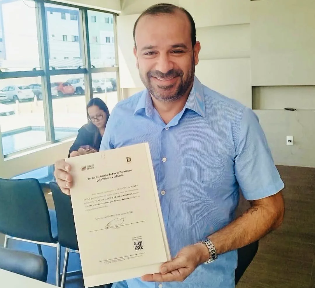 Prefeito Henry Lira assina adesão de Santa Luzia ao Pacto Paraibano pela Primeira Infância
