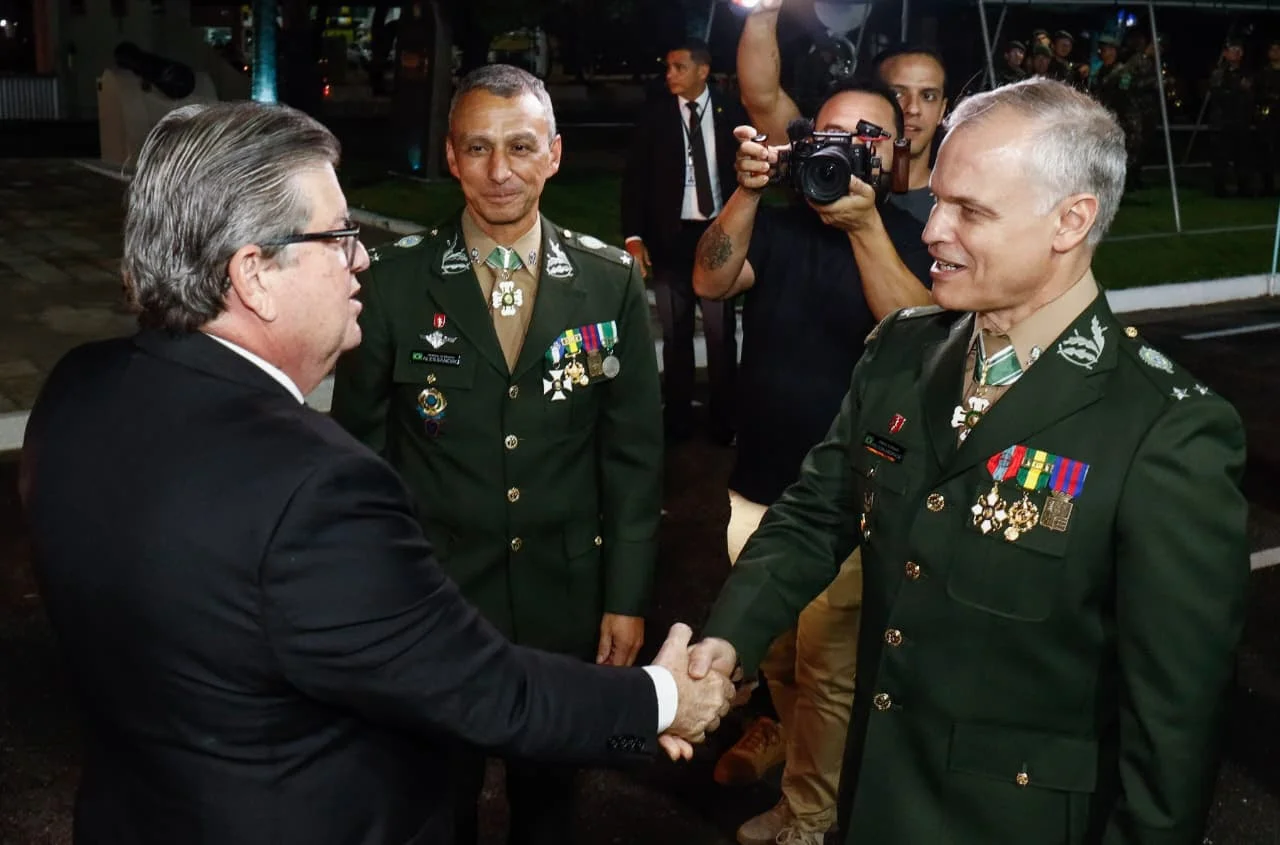 João Azevêdo prestigia passagem de comando do 1º Grupamento de Engenharia e destaca parcerias com a instituição