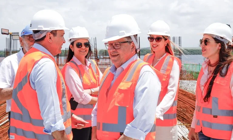 Governador João Azevedo