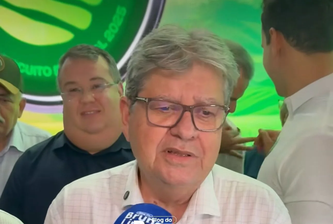João Azevêdo diz que não trata mais de Cícero Lucena e evita afirmar se prefeito virou oposição: “Isso é uma decisão dele”