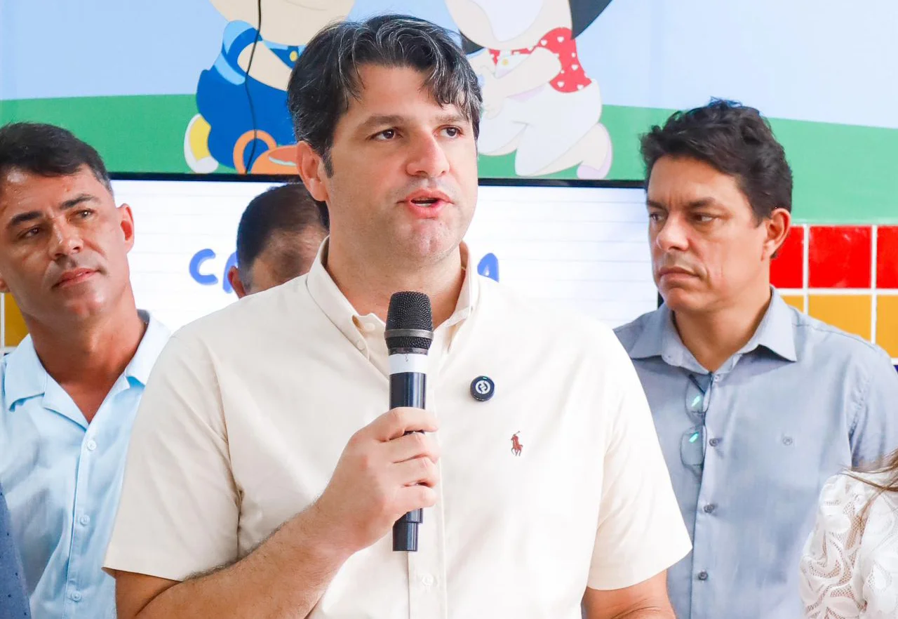 Com Cícero na Europa, vice-prefeito Leo Bezerra demite aliados do Progressistas e sela rompimento com família Ribeiro em João Pessoa