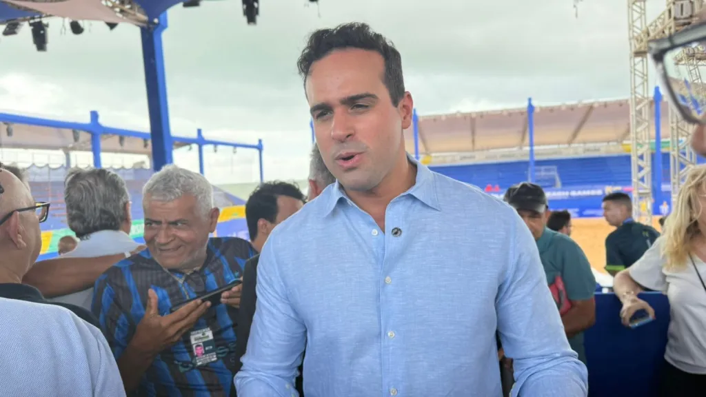Lucas Ribeiro manda recado a Cícero Lucena após flerte com oposição: “Se dependesse de Veneziano, ele não seria nem prefeito”