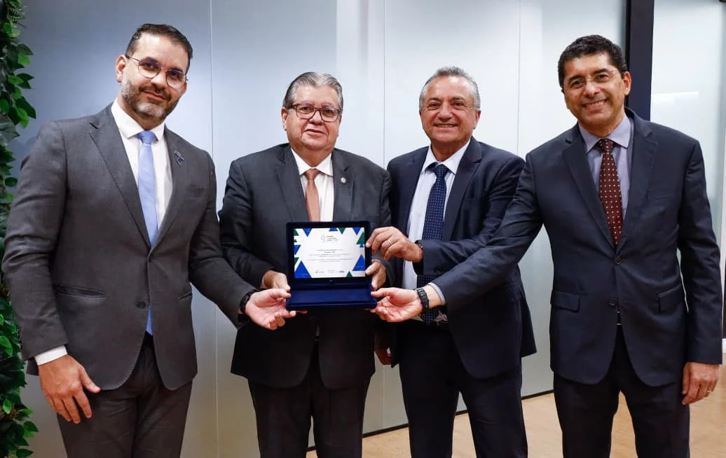 Nota A+: João Azevêdo recebe prêmio do Tesouro Nacional pela gestão fiscal da Paraíba