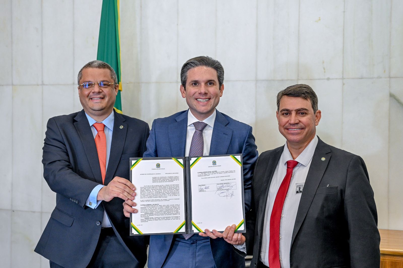 Hugo Motta lança 1ª Rede de TV Legislativa Metropolitana na Paraíba; iniciativa beneficiará 12 cidades da Grande João Pessoa
