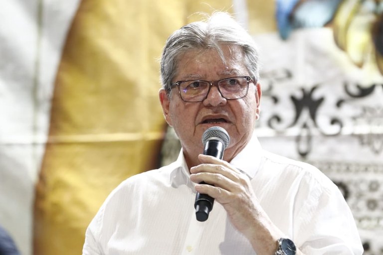 João Azevêdo cobra fidelidade de vereadores do PSB e alinha apoio à chapa com Lucas Ribeiro e Nabor Wanderley