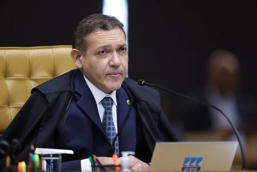 Ministro Nunes Marques, do Supremo Tribunal Federal.. Ton Molina