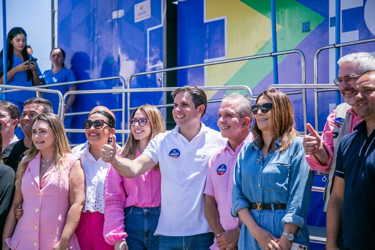 Hugo Motta e Nabor Wanderley na inauguração dos atendimentos da Carreta da Saúde da Mulher