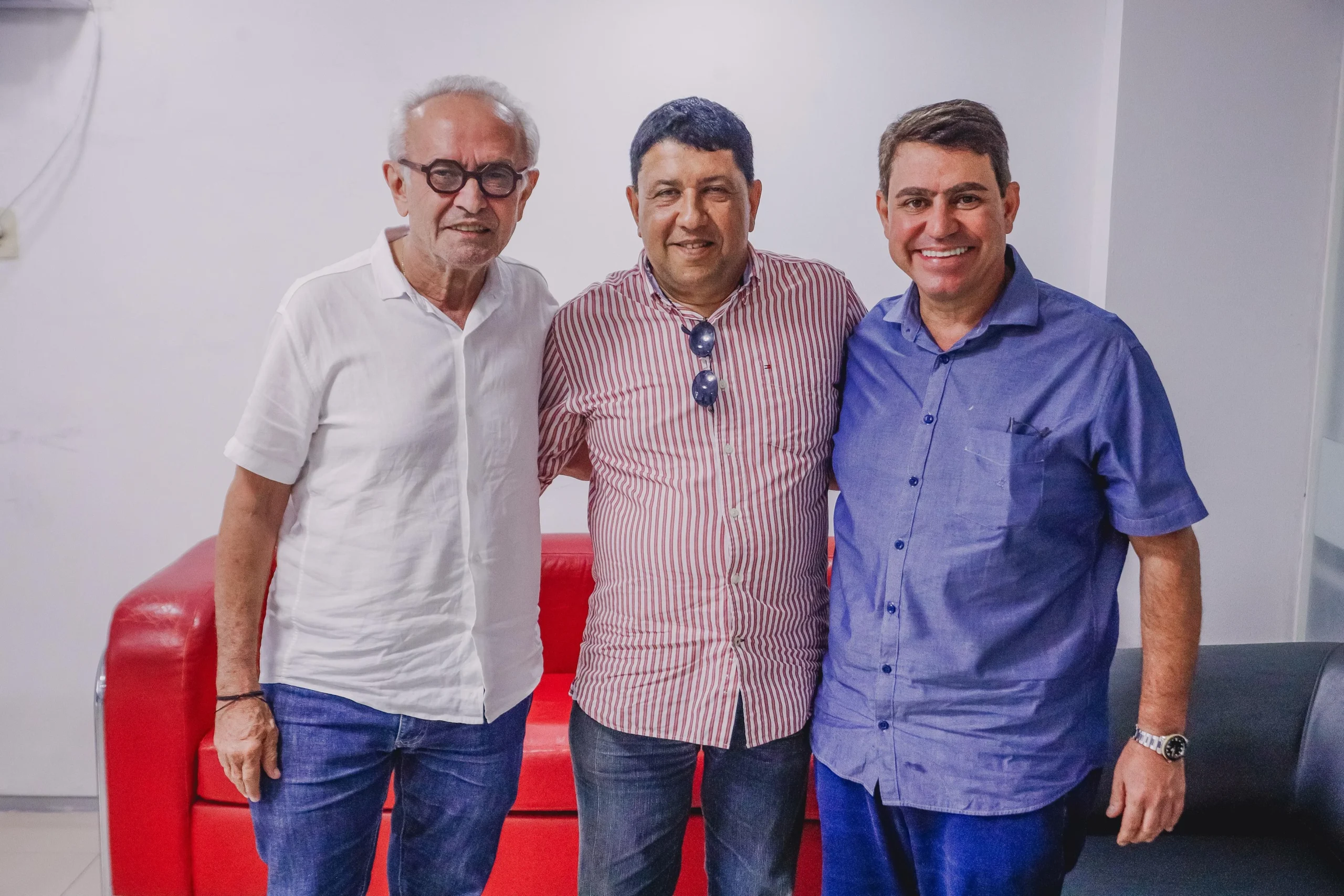 Prefeito Cícero Lucena recebe apoio de Djalminha