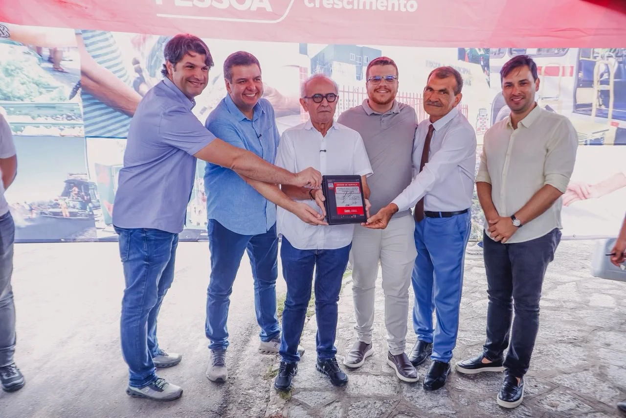 Prefeito Cícero Lucena e o vice-prefeito Léo Bezerra, autoriza reforma de CREAS localizado nos Bancários