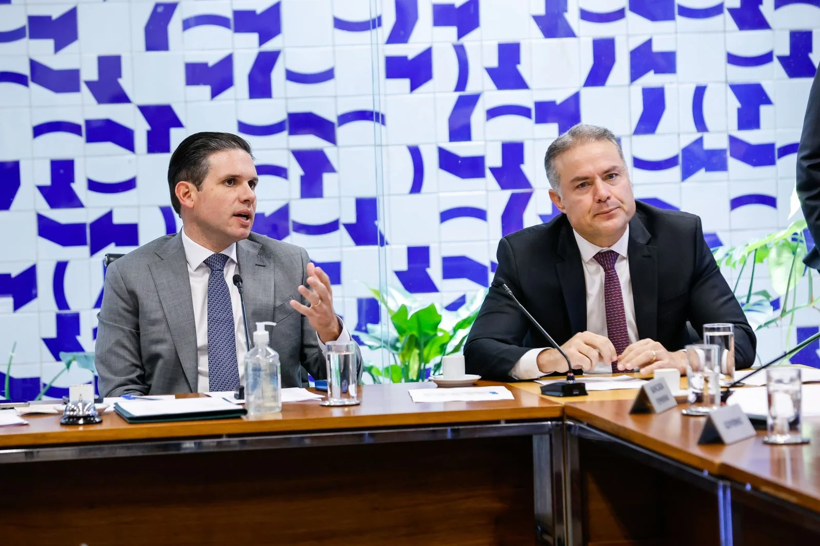 Ministro dos Transportes, Renan Filho, apresentou ao presidente da Câmara dos Deputados, Hugo Motta (Republicanos-PB)