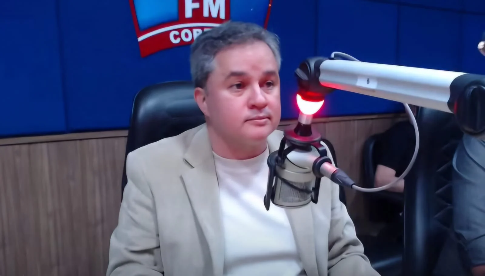 Efraim projeta apoio de Cícero ou Lucas no 2º turno e provoca: “Quem ficar de fora vem comigo”