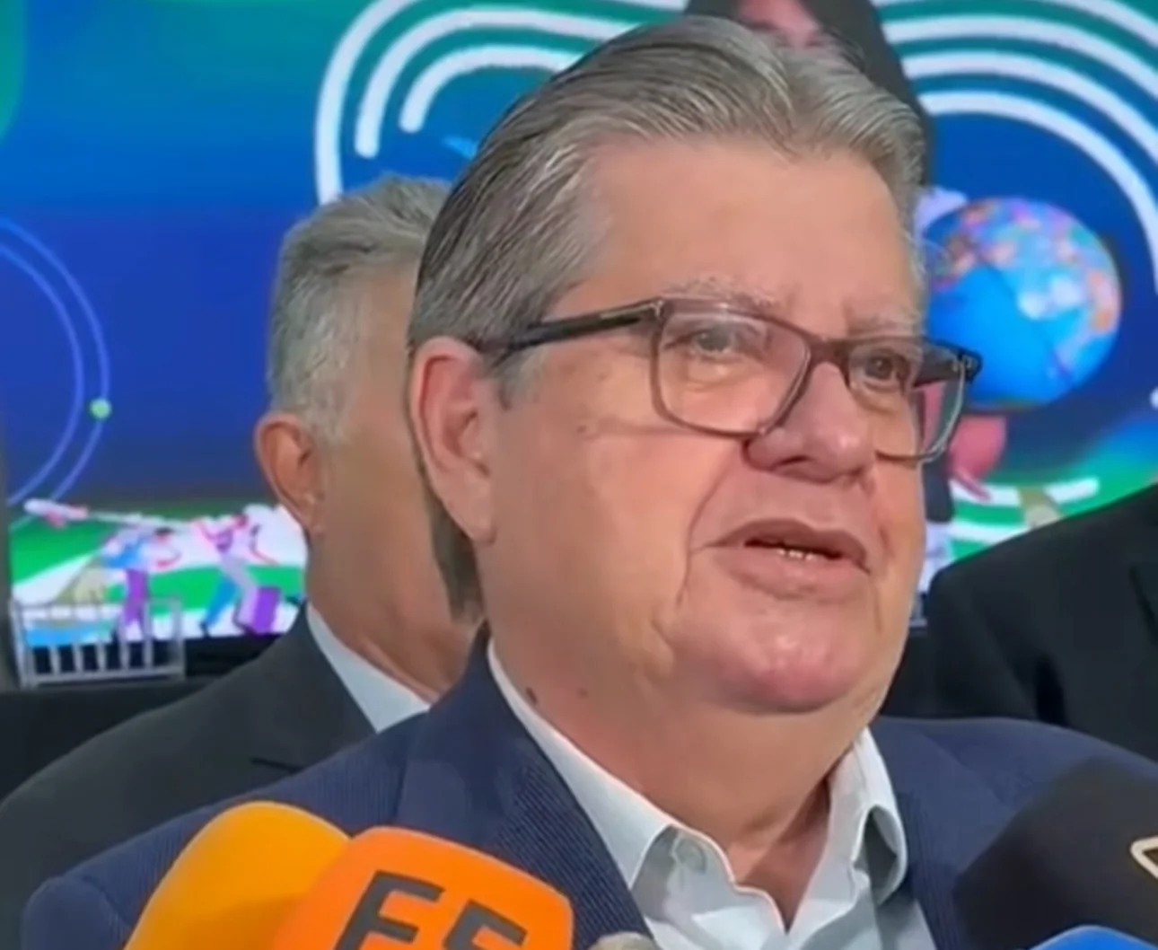 João Azevêdo minimiza crise e afirma que Leo Bezerra deixa o comando do PSB por apoiar outro candidato: “Incompatível e insustentável”